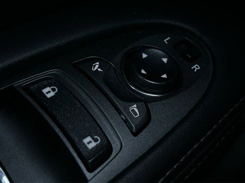 Used 2016 INFINITI Q70 L 3.7 w/ Deluxe Touring Package image 43