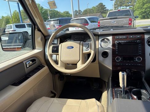 Used 2014 Ford Expedition XLT w/ Equipment Group 202A image 9