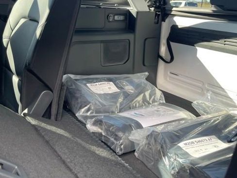 New 2025 Ford Bronco Outer Banks w/ Sasquatch Package image 40