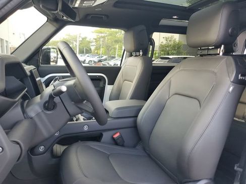 Certified 2025 Land Rover Defender 90 S image 11