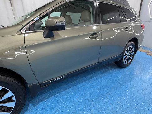 Used 2017 Subaru Outback 2.5i Limited AWD/4WD image 11