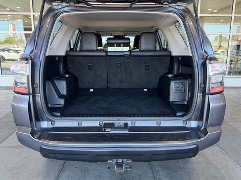 Certified 2021 Toyota 4Runner TRD Off-Road Premium w/ Moonroof Package AWD/4WD image 16