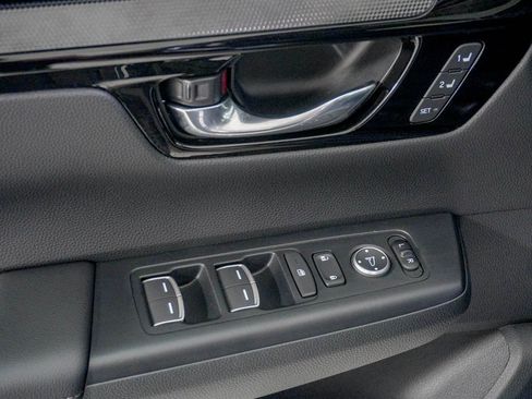 Certified 2025 Honda CR-V EX-L image 18