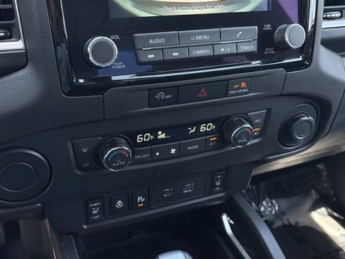 Used 2024 Nissan Frontier SV w/ SV Convenience Package RWD image 31