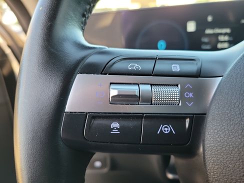 Certified 2024 Hyundai Kona SEL image 7