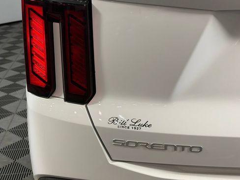Used 2025 Kia Sorento EX AWD/4WD image 14