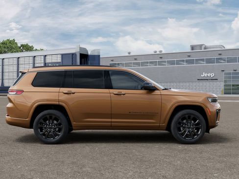 New 2026 Jeep Grand Cherokee L Limited AWD/4WD image 21