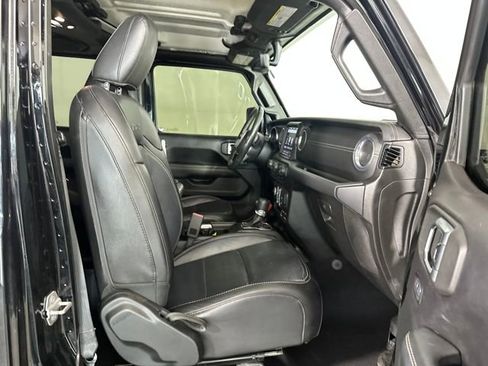 Used 2020 Jeep Gladiator Overland image 36