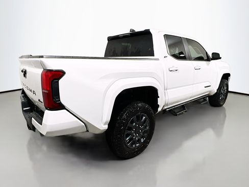 Used 2025 Toyota Tacoma SR5 image 4