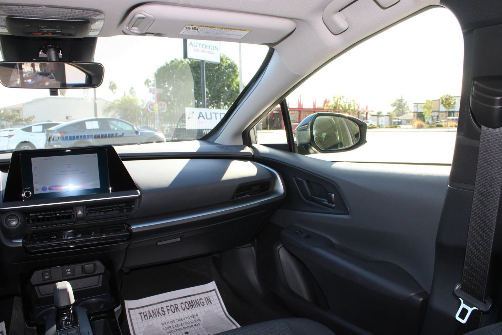 Used 2025 Toyota Prius LE FWD image 32