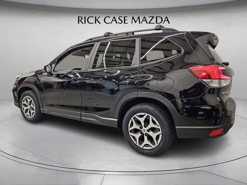 Used 2020 Subaru Forester Premium image 8