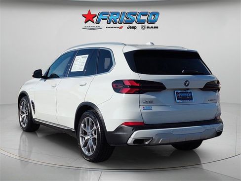 Used 2024 BMW X5 xDrive50e image 5