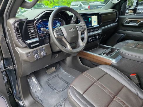 Used 2024 Chevrolet Silverado 2500 High Country w/ Midnight Edition AWD/4WD image 13
