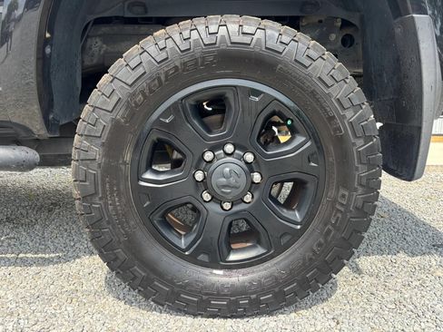 Used 2018 RAM 2500 Big Horn w/ Sport Appearance Group AWD/4WD image 2