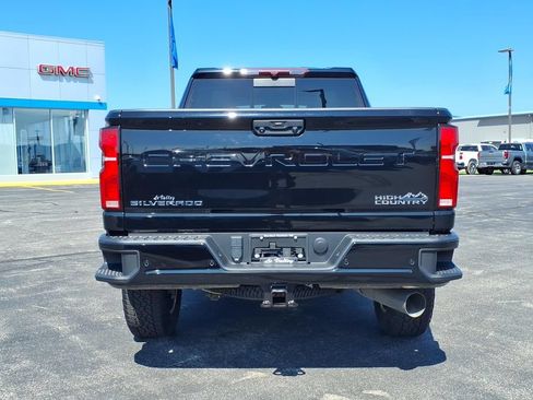 Used 2024 Chevrolet Silverado 2500 High Country AWD/4WD image 19