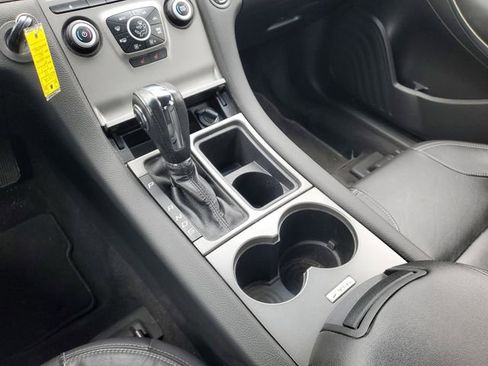 Certified 2018 Ford Taurus SEL FWD image 25