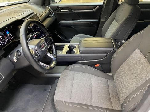 Used 2025 GMC Acadia Elevation image 21