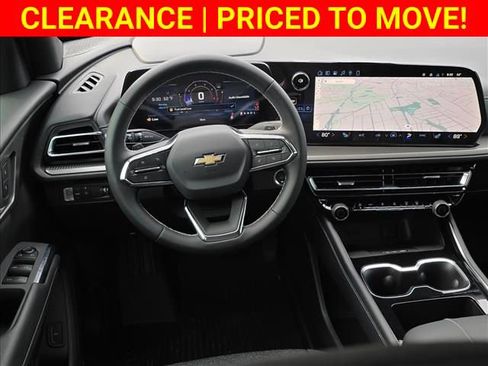 New 2026 Chevrolet Traverse LT w/ Driver Confidence Package FWD image 18