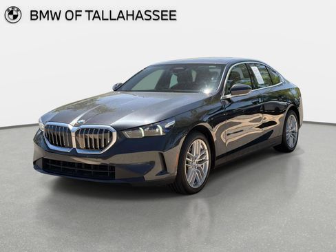 Used 2025 BMW 530i w/ Premium Package RWD image 1
