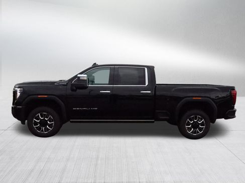 New 2026 GMC Sierra 3500 Denali Ultimate image 4