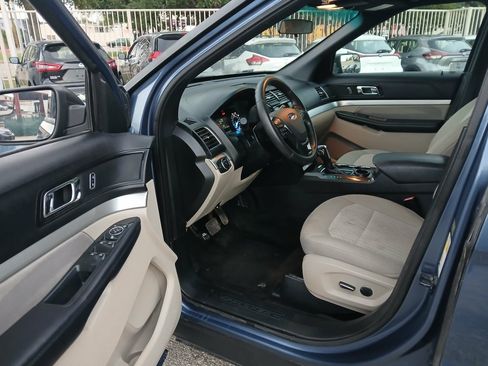 Used 2018 Ford Explorer FWD image 9