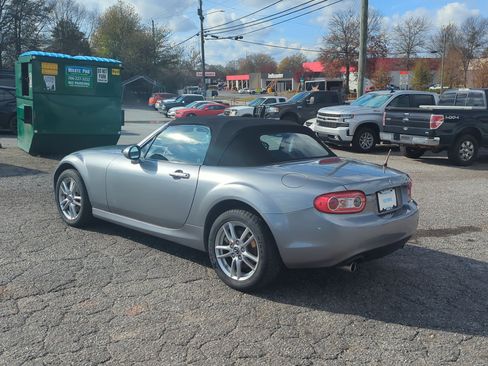 Used 2015 MAZDA MX-5 Miata Sport w/ Convenience Package image 7