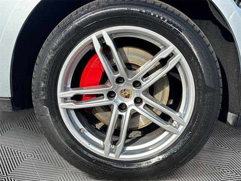 Used 2018 Porsche Macan image 33