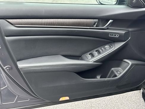 Used 2020 Honda Accord Touring image 22
