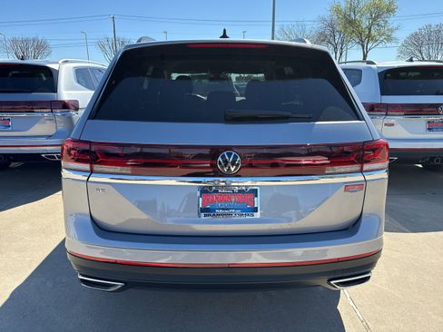 New 2026 Volkswagen Atlas SE FWD image 5
