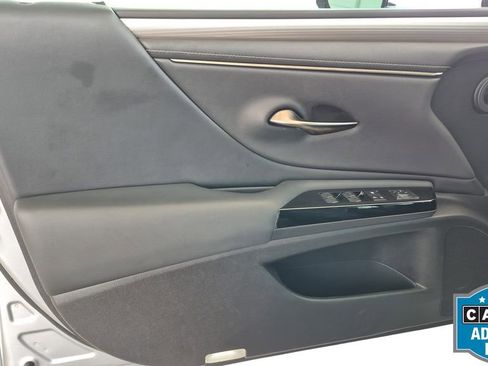 Used 2022 Lexus ES 300h F Sport image 15