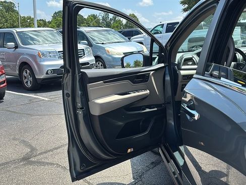 Used 2021 Honda Odyssey EX-L image 11