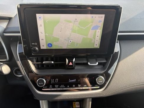 Used 2023 Toyota Corolla Cross XLE AWD/4WD image 29