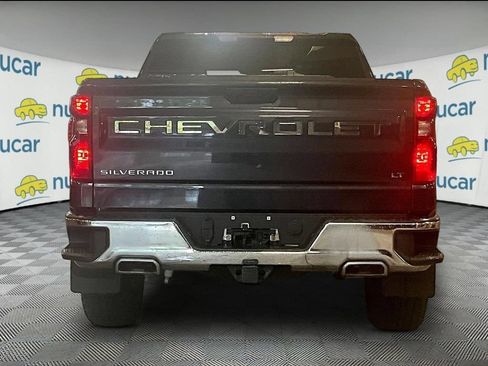 Used 2022 Chevrolet Silverado 1500 LT w/ Z71 Off-Road Package AWD/4WD image 5