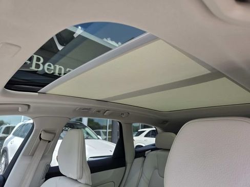 Used 2024 Volvo XC60 B5 Plus w/ Protection Package Premier AWD/4WD image 14