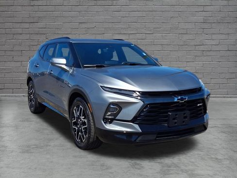 Used 2023 Chevrolet Blazer RS w/ Driver Confidence II Package AWD/4WD image 2