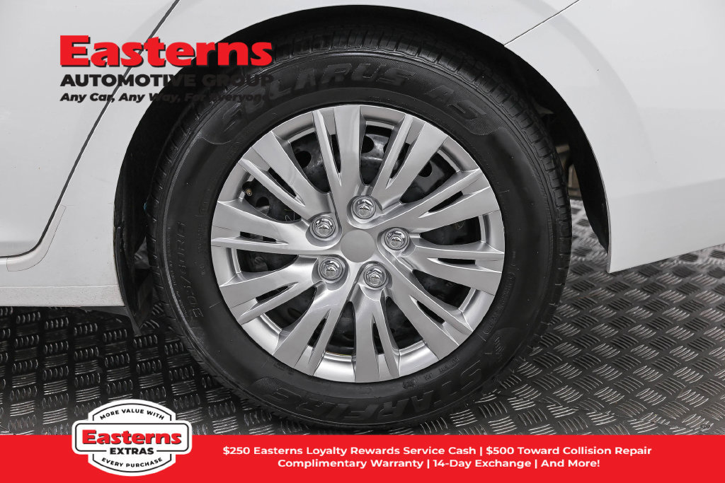Used 2024 Nissan Sentra S FWD image 30
