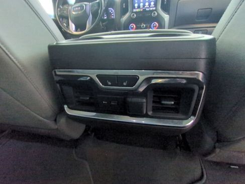 Used 2021 GMC Sierra 2500 SLT w/ SLT Preferred Package AWD/4WD image 24