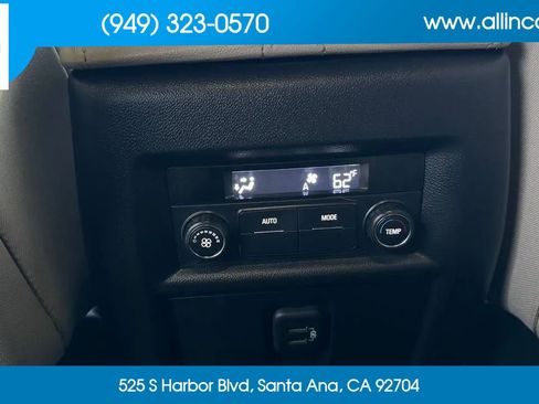 Used 2022 Chevrolet Traverse LT image 16