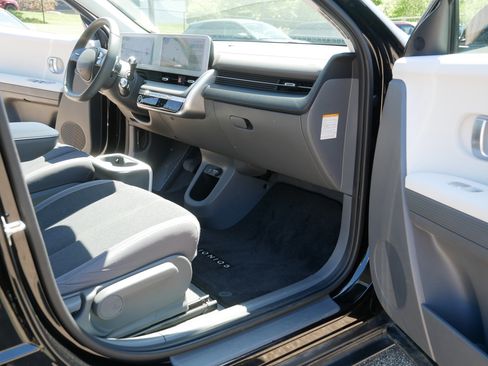 Used 2024 Hyundai Ioniq 5 SEL AWD/4WD image 18