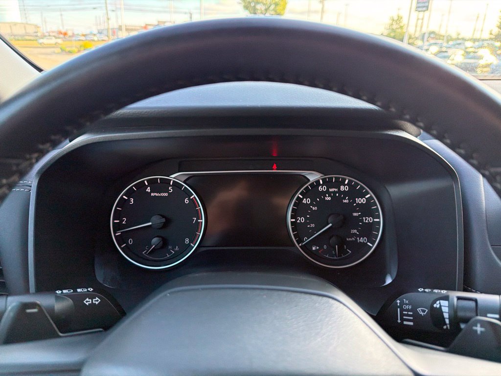 Used 2025 Nissan Rogue SV FWD image 19