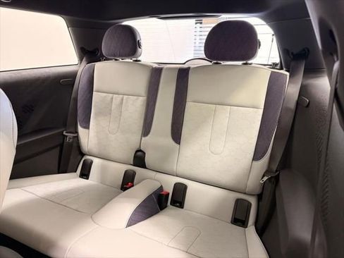 New 2026 MINI Cooper 2-Door Hardtop image 19