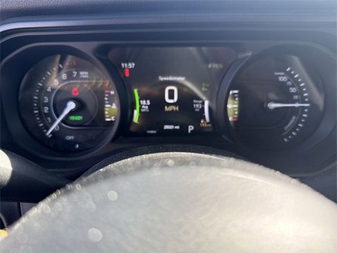 Used 2024 Jeep Wrangler Unlimited w/ Convenience Group image 18