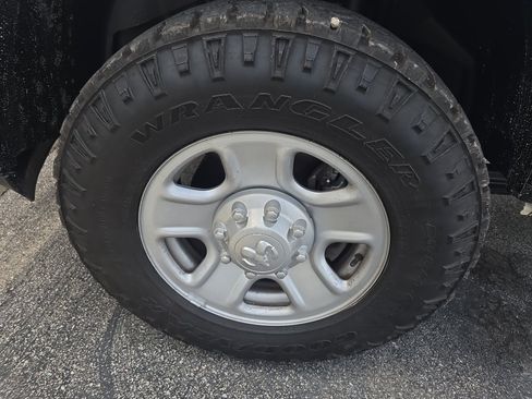 Used 2016 RAM 2500 Tradesman w/ Popular Equipment Group AWD/4WD image 26