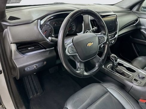 Used 2022 Chevrolet Traverse LT AWD/4WD image 11