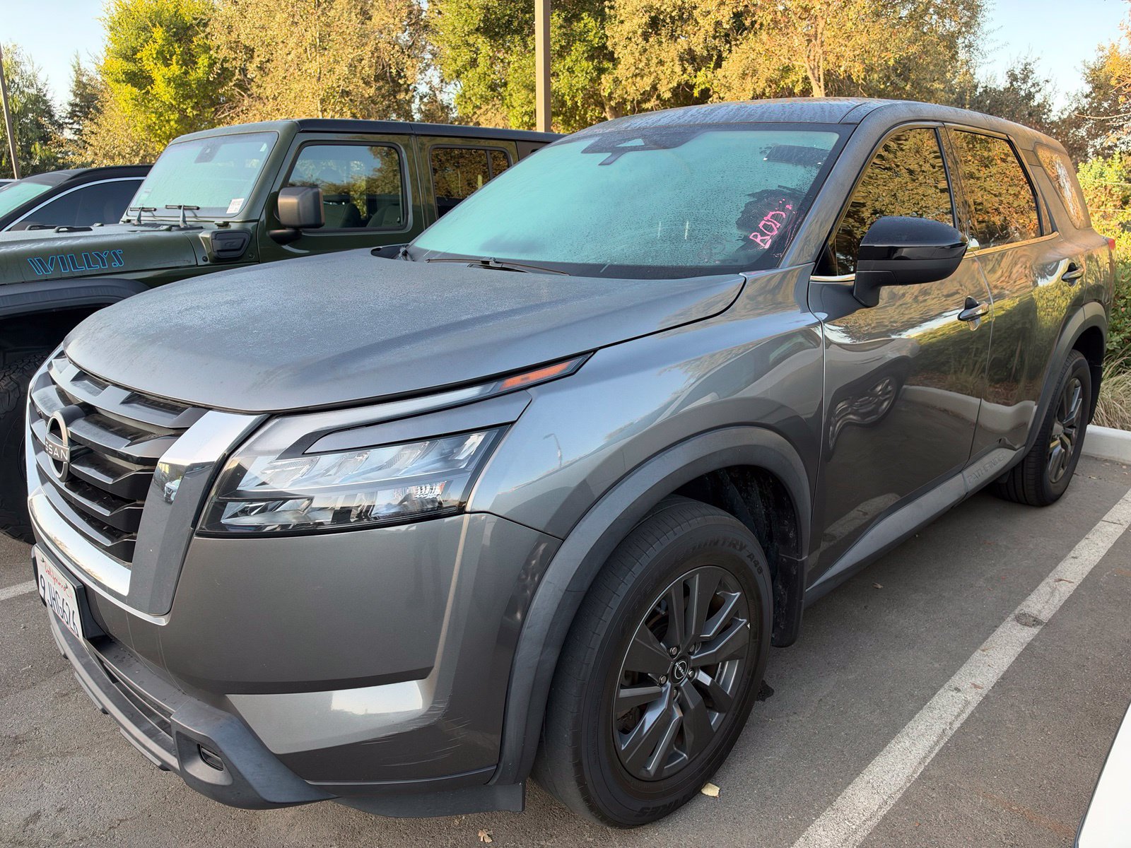 Used 2024 Nissan Pathfinder S FWD image 2