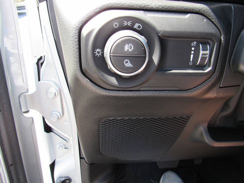 Used 2023 Jeep Gladiator Sport AWD/4WD image 45