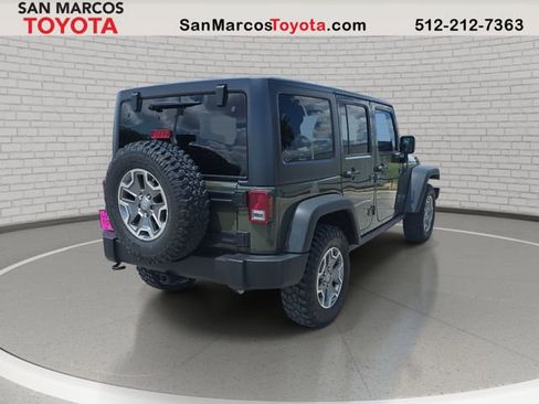 Used 2015 Jeep Wrangler Unlimited Rubicon w/ Connectivity Group AWD/4WD image 6
