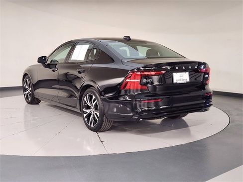 Used 2024 Volvo S60 B5 Core image 6