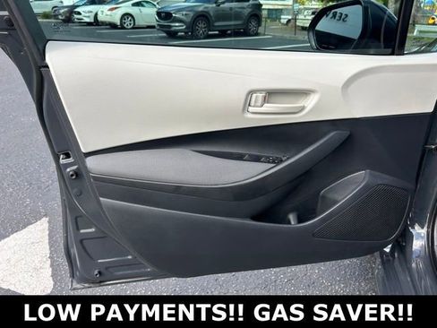Used 2025 Toyota Corolla LE FWD image 11
