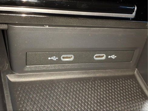 Certified 2024 Volkswagen Atlas Cross Sport SE image 19